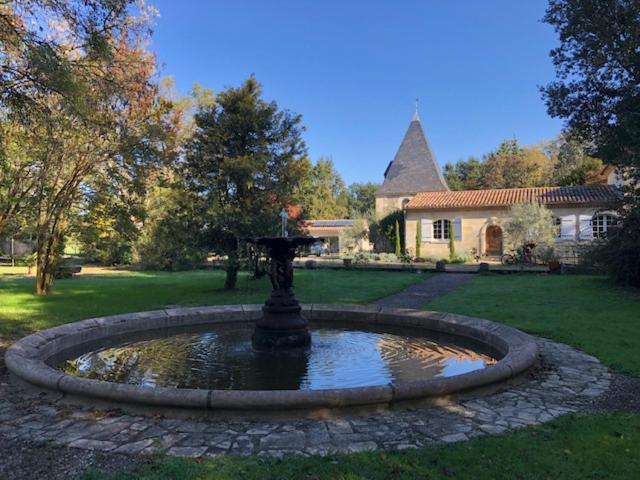 Gite Du Moulin De La Virvee Saint-André-de-Cubzac Dış mekan fotoğraf